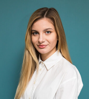 Diana - Manager Trainee at the Super Cleaners